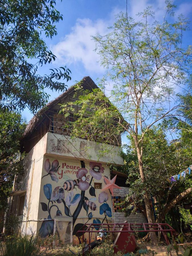 Peace Garden Hostel Auroville Exterior photo